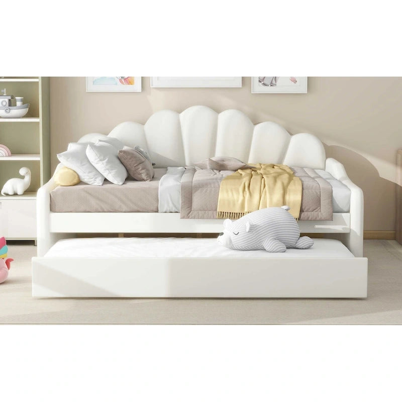 Καναπές-κρεβάτι daybed πλήρους μεγέθους με υφασμάτινο πλαίσιο, πλάτη σε σχήμα κοχυλιού και συρόμενο δεύτερο κρεβάτι, βελούδινος καναπές-κρεβάτι για το σαλόνι