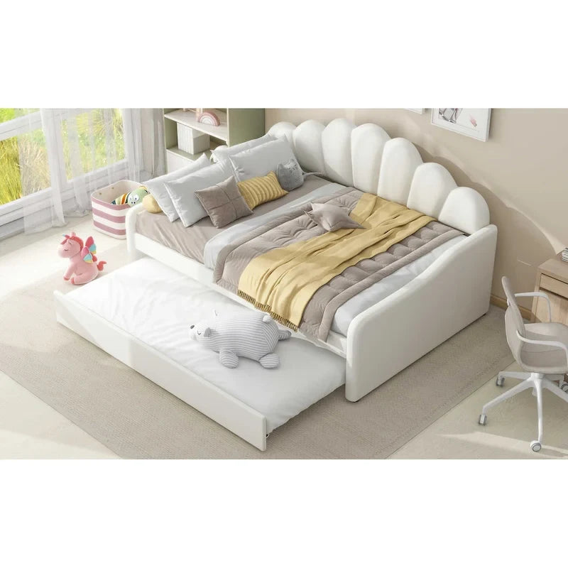 Καναπές-κρεβάτι daybed πλήρους μεγέθους με υφασμάτινο πλαίσιο, πλάτη σε σχήμα κοχυλιού και συρόμενο δεύτερο κρεβάτι, βελούδινος καναπές-κρεβάτι για το σαλόνι