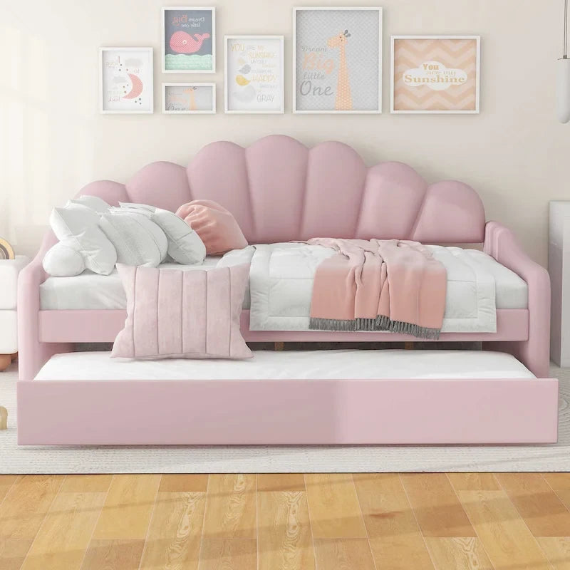 Καναπές-κρεβάτι daybed πλήρους μεγέθους με υφασμάτινο πλαίσιο, πλάτη σε σχήμα κοχυλιού και συρόμενο δεύτερο κρεβάτι, βελούδινος καναπές-κρεβάτι για το σαλόνι
