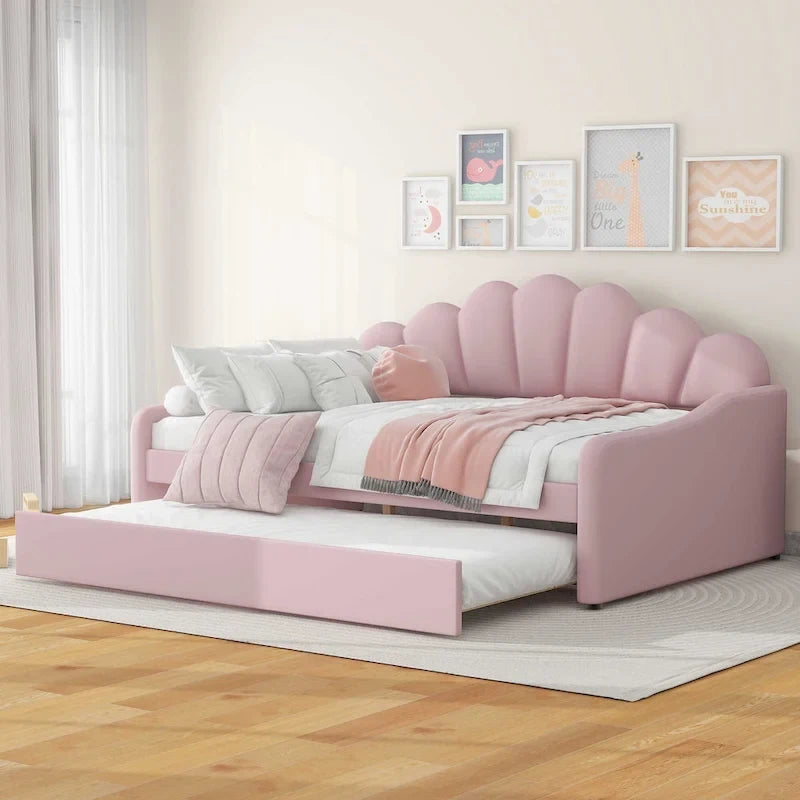 Καναπές-κρεβάτι daybed πλήρους μεγέθους με υφασμάτινο πλαίσιο, πλάτη σε σχήμα κοχυλιού και συρόμενο δεύτερο κρεβάτι, βελούδινος καναπές-κρεβάτι για το σαλόνι